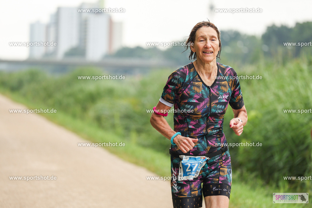 LUR_1988 | 34. M-net Erlanger Triathlon 2025 #erlangertriathlon  #mnettriathlon2025 #mnettriathlon #team #olympischedistanz #mitteldistanz #triathlon #maindonaukanal  #erlangertriathlon2025 #yourpictrs #tv1848 #tv1848erlangen  #triathlonbayern #sportinerlangen #demsportverbunden #sportshot_your_pictrs Copyright: www.sportshot.de