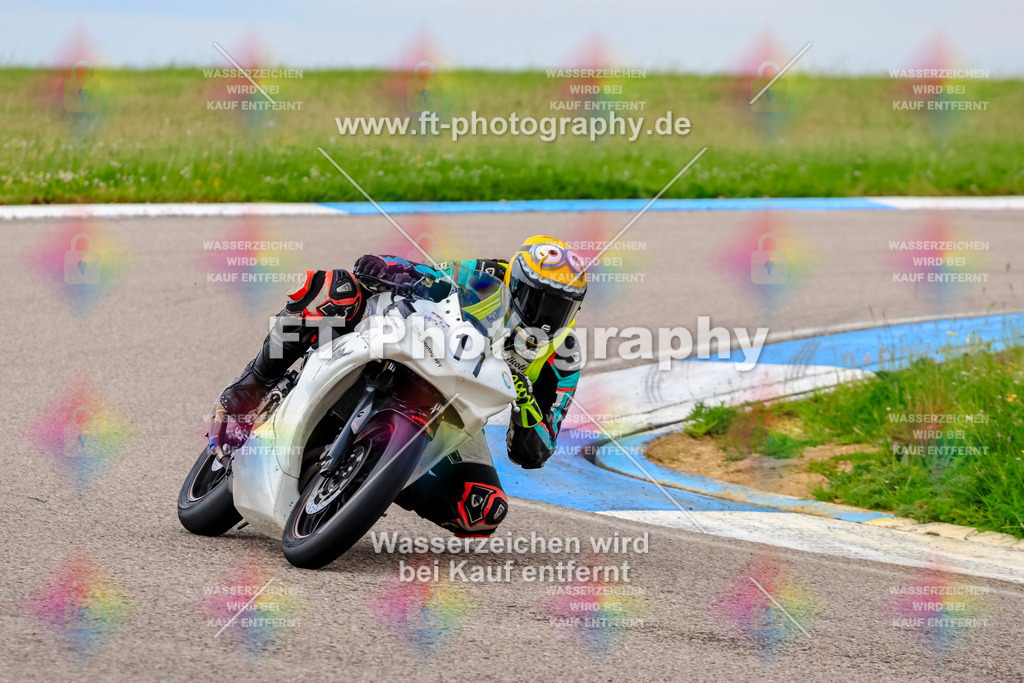 MotoTeam-2072 | Hier findet Ihr Bilder von Touristenfahrten auf der Nürburgring Nordschleife oder von anderen Veranstaltungen die ich besucht habe. Viel Spass beim Durch Schauen 