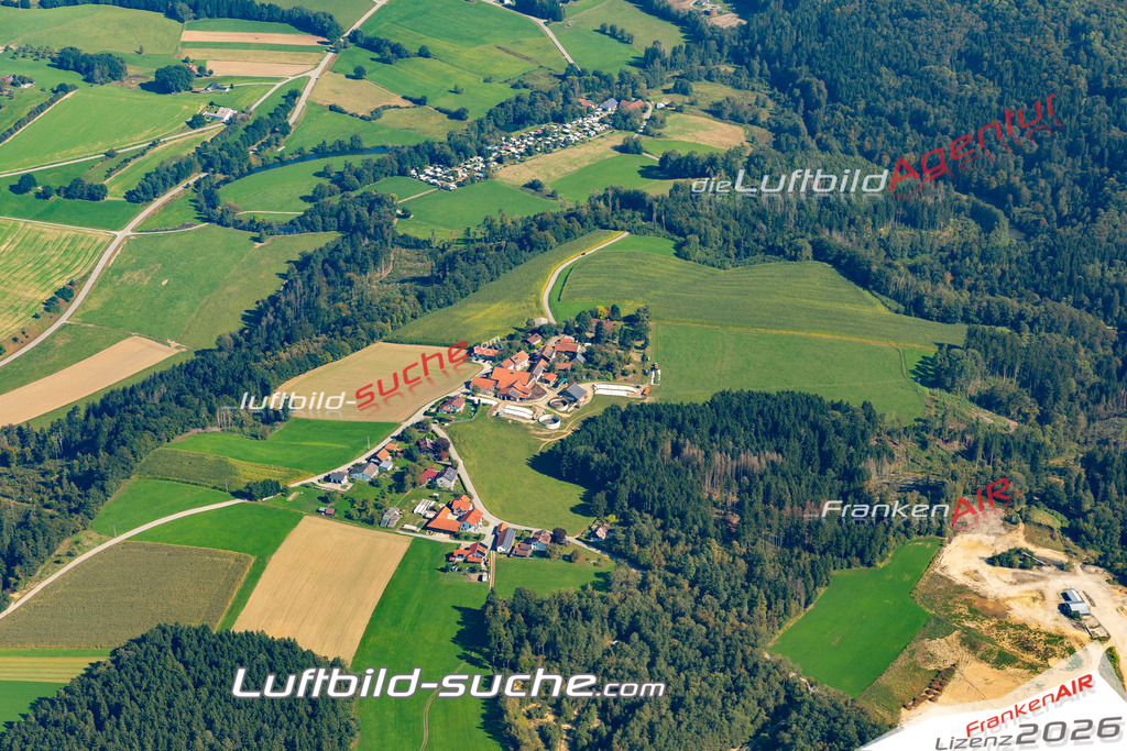 Aktuelles Luftbild von Gerlesberg Tiefenbach Kauf mit Lizenz / Bildrechten möglich- Die Luftaufnahme wurde 2021 mittels UL-Flugzeug erstellt ( keine Drohne ) - hochauflösende Kamera-Systeme von  Canon -Beste Qualität - Für grossformatige Ausdrucke geeignet. Die Geschenkidee !