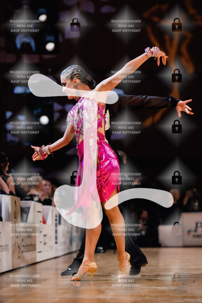 Goldstadtpokal 2025 - WDSF World Open Latin 9th (51) Vladyslav Tsykhanovskyi _ Veronika Tsikhanovska (Schwar Weiß Club Pforzheim)-2025-01-25-9713 | Webshop for digital downloads and prints of dance sport, event & show photographer Julian Link - Realisiert mit Pictrs.com