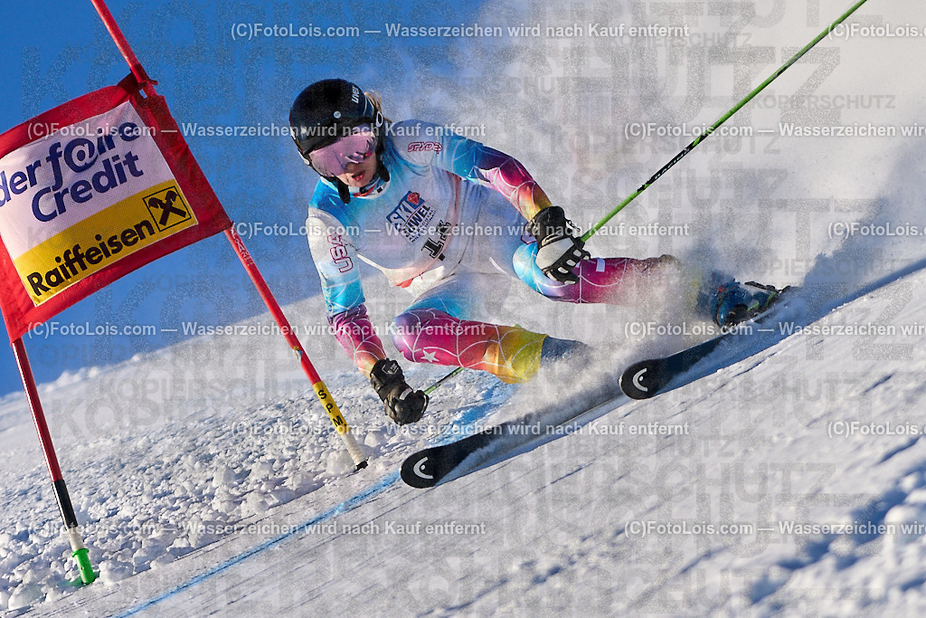 ALP3426_MASTERS-Cup_GS-C Damen_Rinnergschwentner Angelika | (C)FotoLois.com, Alois Spandl. FIS Masters-Cup Wildschönau, Giant Slalom auf der Piste Schatzberg GS, Siegerehrung auf dem Dorfplatz Niederau, Sa 13. Januar 2024.