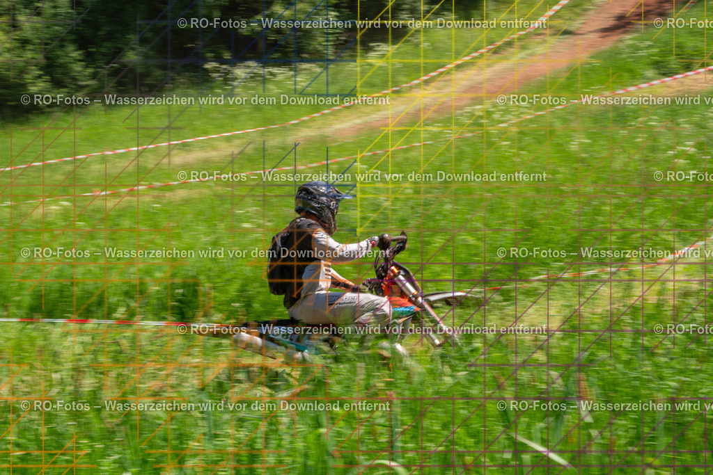 Wolfshausen 2 Lauf -930 | Sportfotografie von RO-Fotos: Motorsport, Motocross, Enduro, Laufveranstaltungen und Triathlon. Professionelle Fotos von Sportlern und Events. - Realisiert mit Pictrs.com