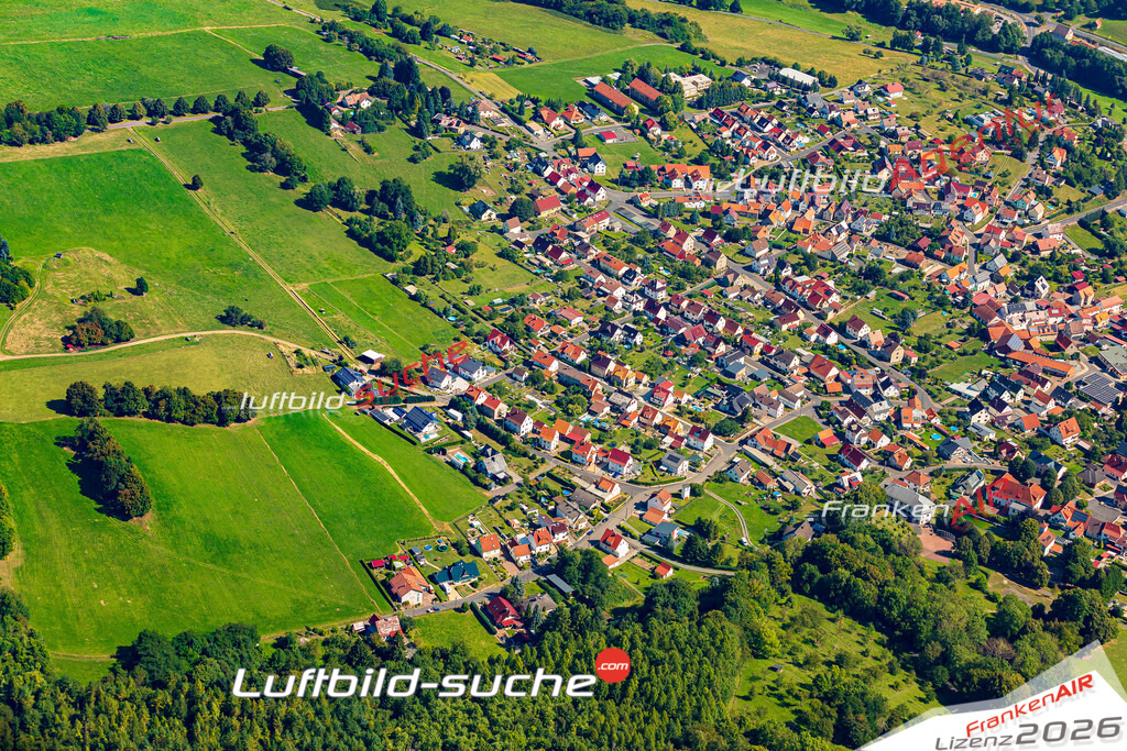 Klassische Luftaufnahme ohne Drohne zeigt:Völkershausen bei Vacha - Die Luftbildaufnahme wurde 2025 vom UL-Flugzeug heraus erstellt ( keine Drohnenaufnahme ) - Hochauflösende Luftaufnahme -Nicht vergleichbar mit Google Maps oder Satelittenbilder- Die Geschenkidee !Mit Lizenz und Bildrechte bestellbar