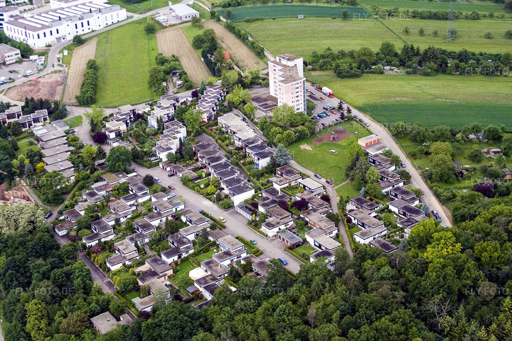 Luftbild: Humboldtstr in Birkenfeld im Bundesland Baden-Württemberg in Deutschland. Foto: IMG_2506.jpg vom 05.06.2006 durch Werner Riehm/FLY-FOTO.de