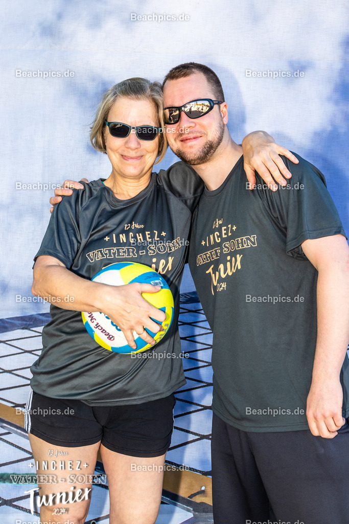 2024-00099891-Vater-Sohn-Turnier-2 | 09.05.2024; Berlin Foto: Gerold Rebsch - www.beachpics.de