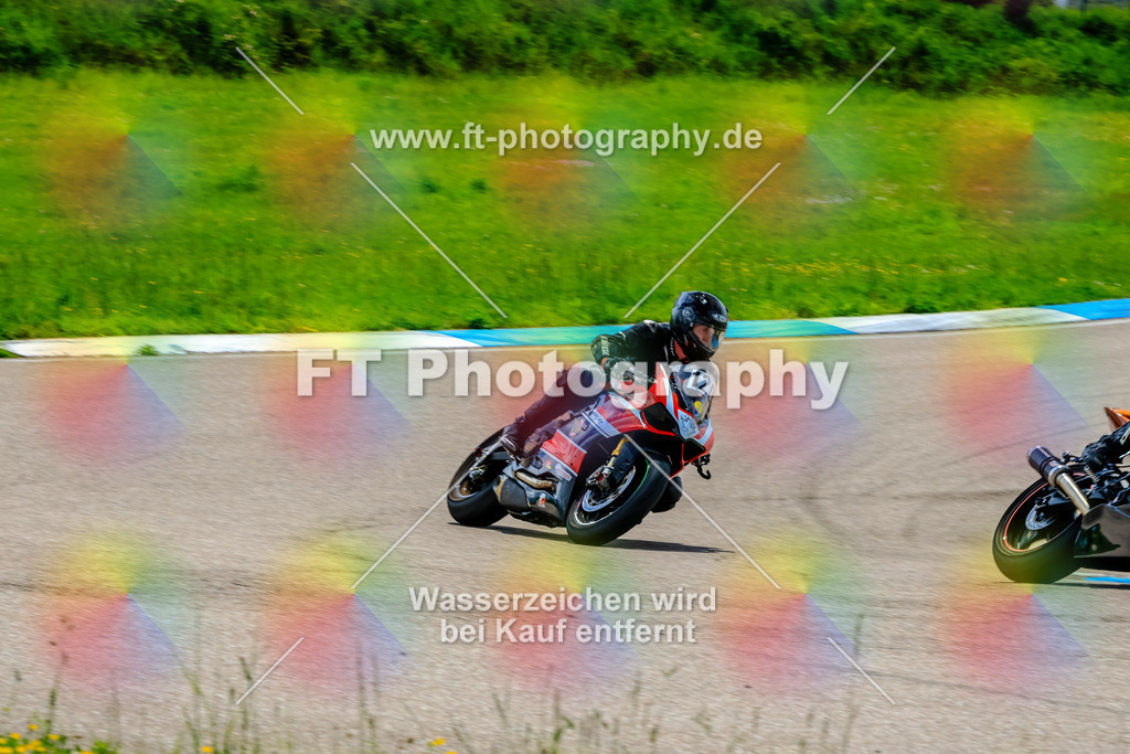 MotoTeam-0227 | Hier findet Ihr Bilder von Touristenfahrten auf der Nürburgring Nordschleife oder von anderen Veranstaltungen die ich besucht habe. Viel Spass beim Durch Schauen 