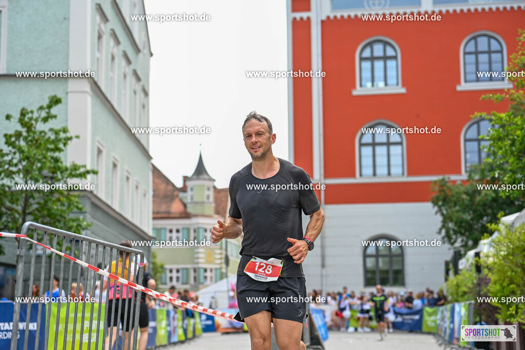 SZI_7850 | Stadttriathlon Erding 2025. #yourpictrs #sportshot_your_pictrs @Sportshotphotography #stadttriathlonerding Copyright: www.sportshot.de