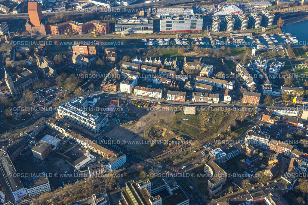 Duisburg241202506 | Luftbild, Baustelle mit Neubau Mercator Quartier Duisburg, Baumaterial auf dem Dach, Altstadt, Duisburg, Ruhrgebiet, Nordrhein-Westfalen, Deutschland