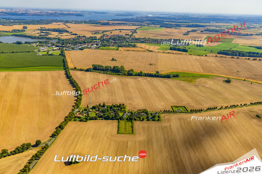 Sommerfeld Prohn Bild- Das Luftbild wurde 2025 vom UL-Flugzeug heraus erstellt ( keine Drohne bzw. Drohnenaufnahme ) - Hochauflösende Luftaufnahme -Nicht vergleichbar mit Google Maps oder Satelittenbilder- Die Geschenkidee !Mit Lizenz und Bildrechte bestellbar - CC