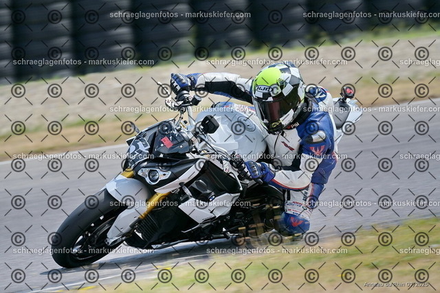 25bt04-1531 | markuskiefer.com - Realisiert mit Pictrs.com