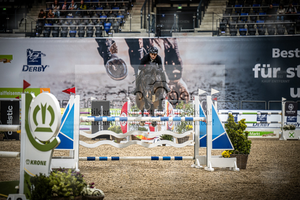 DOS_2720 | Entdecke hochwertige Reitturnierfotos von Foto Oger. Professionell, emotional und authentisch – jetzt Lieblingsmomente im Shop bestellen. - Realisiert mit Pictrs.com