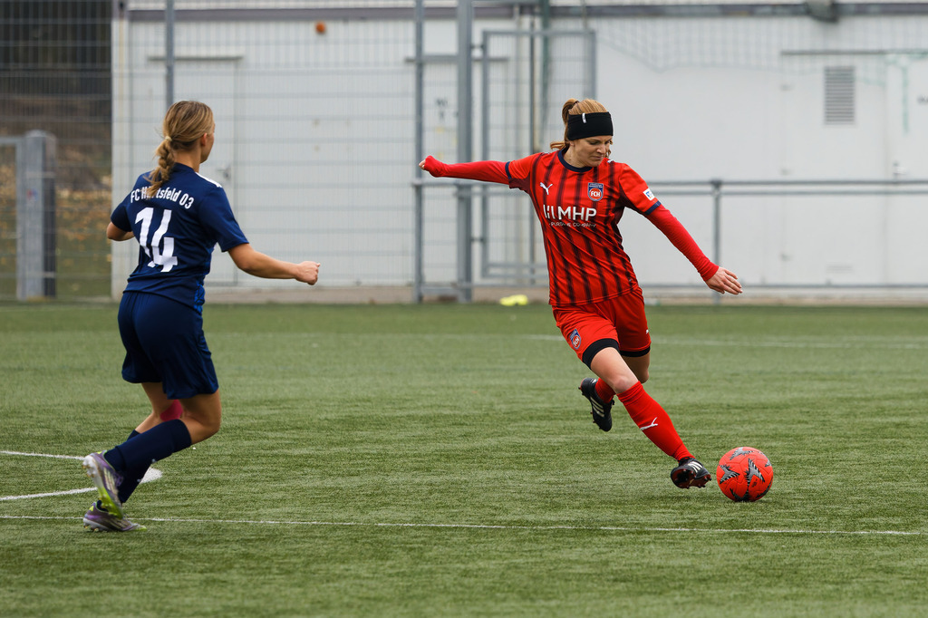FCH-HÄR_251019_7634 | Fotopresso – Sportfotografie in Heidenheim & Umgebung. Professionelle Sportfotografie für unvergessliche Momente. Dynamische Action-Shots, emotionale Szenen & hochwertige Bilder. - Realisiert mit Pictrs.com