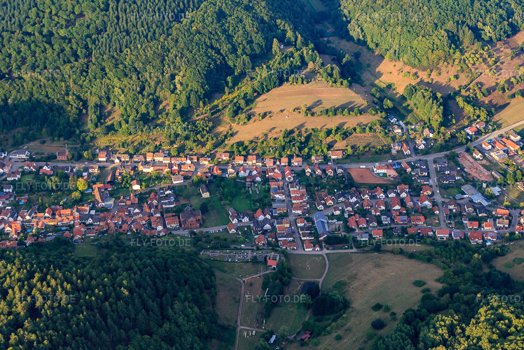 Luftbild: Badtstr in Eußerthal im Bundesland Rheinland-Pfalz in Deutschland. Foto: IMG_084132.jpg vom 29.08.2015 durch Werner Riehm/FLY-FOTO.de