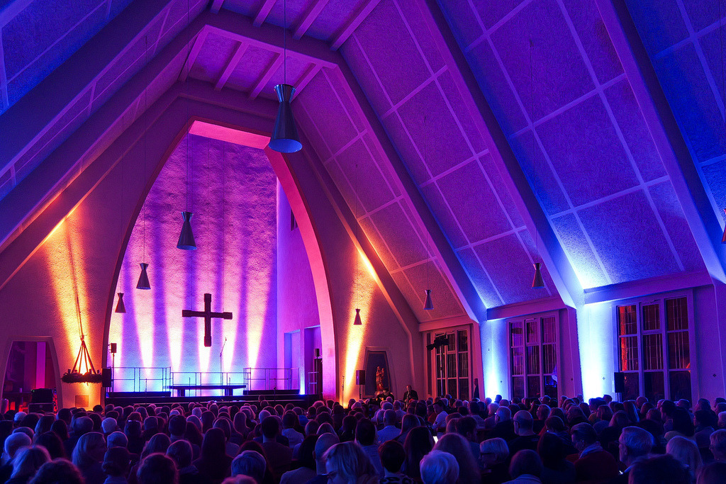 Abendsterne | Ludwigsburg - Die Abendsterne haben mit der "Gospelweihnacht" Heimspiel in der Eglosheimer Kirche. - Realisiert mit Pictrs.com