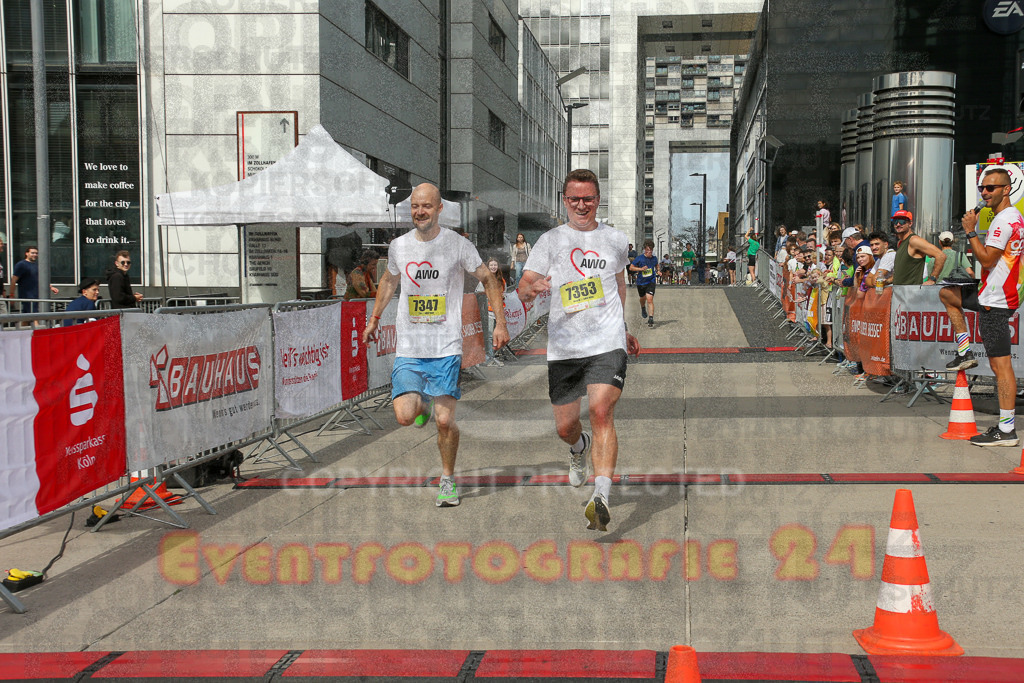 250920_1327_EX1_4721 | Sportfotografie im Rhein-Sieg Kreis, Köln, Bonn, NRW, Rheinland Pfalz, Hessen, etc. Unser Tätigkeitsfeld umfasst den Laufsport vom Volkslauf über den Marathon, Duathlon, Triathon bis zum Ultralauf wie Kölnpfad Ultra oder Schindertrail.