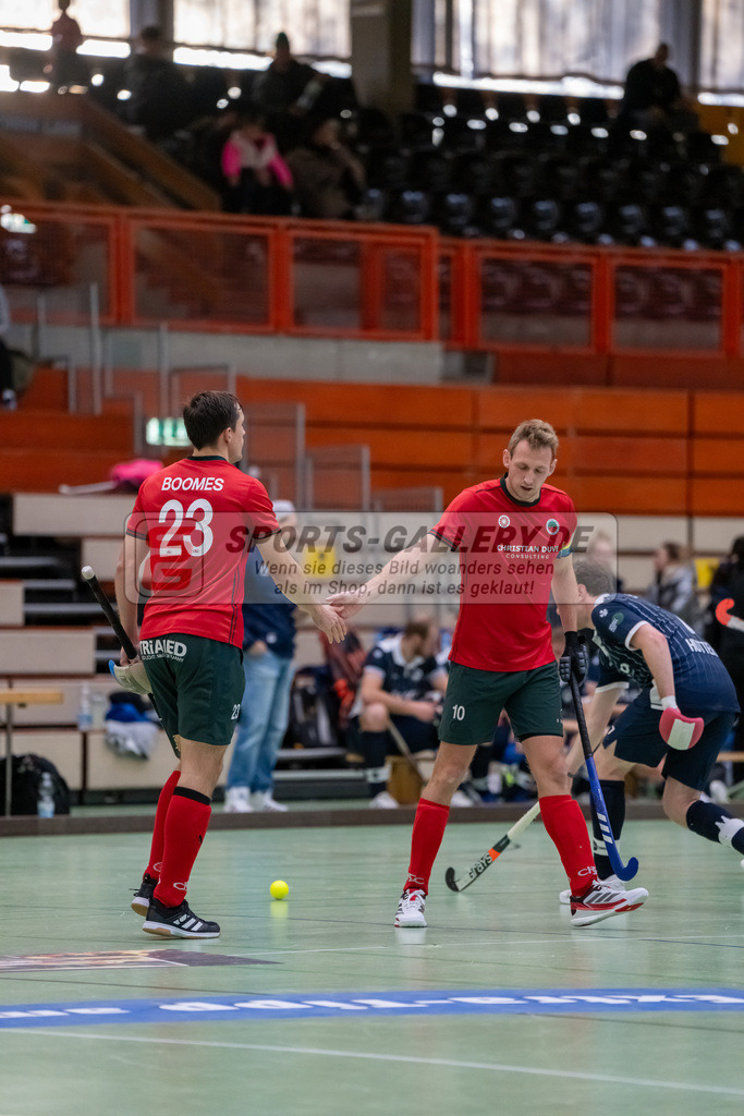 HK_20241207_109645 | 1. Bundesliga Halle Herren Crefelder HTC - Blau Weiss Köln am 7.12.2024 CHTC Glockenspitz Halle , Krefeld , Boomes Anton ( Crefelder HTC #23 ) Niklas Wellen ( Crefelder HTC 10 )