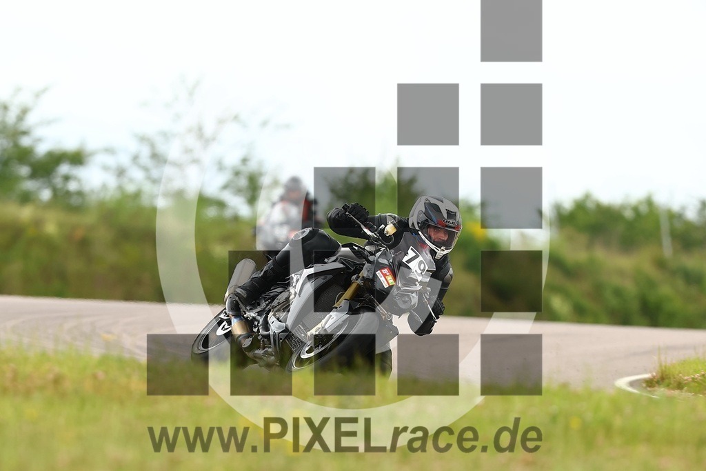 0079-20260604_02392 | Schöne Erinnerungen an spannende Momente - das festzuhalten ist unser Job. PIXELrace.de ist seit 2003 auf den Rennstrecken Europas unterwegs um die Action draußen beim Fahren und die wunderbare Stimmung imm Fahrerlager für euch einzufangen.