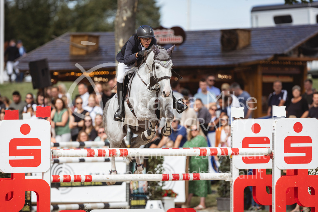 240714_BHO_GroßerPreis-633 | Deine schönsten Turniermomente als professionelle Fotos! Entdecke hochwertige Pferdesport-Fotografie im Online-Shop. Jetzt Fotos finden & bestellen!