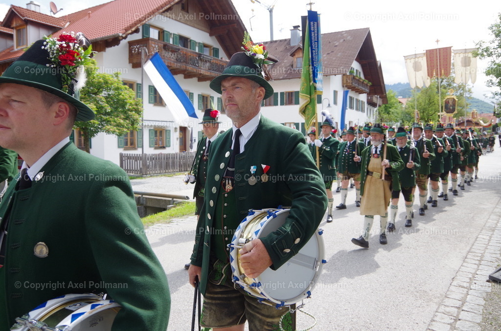 IMGP6576 | fotografiert von Axel PollmannLeonhardi Wallfahrt Benediktbeuern und Murnau, Fronleichnam, Fasching, Landschaft im Loisachtal und Benediktbeuern  - Realisiert mit Pictrs.com