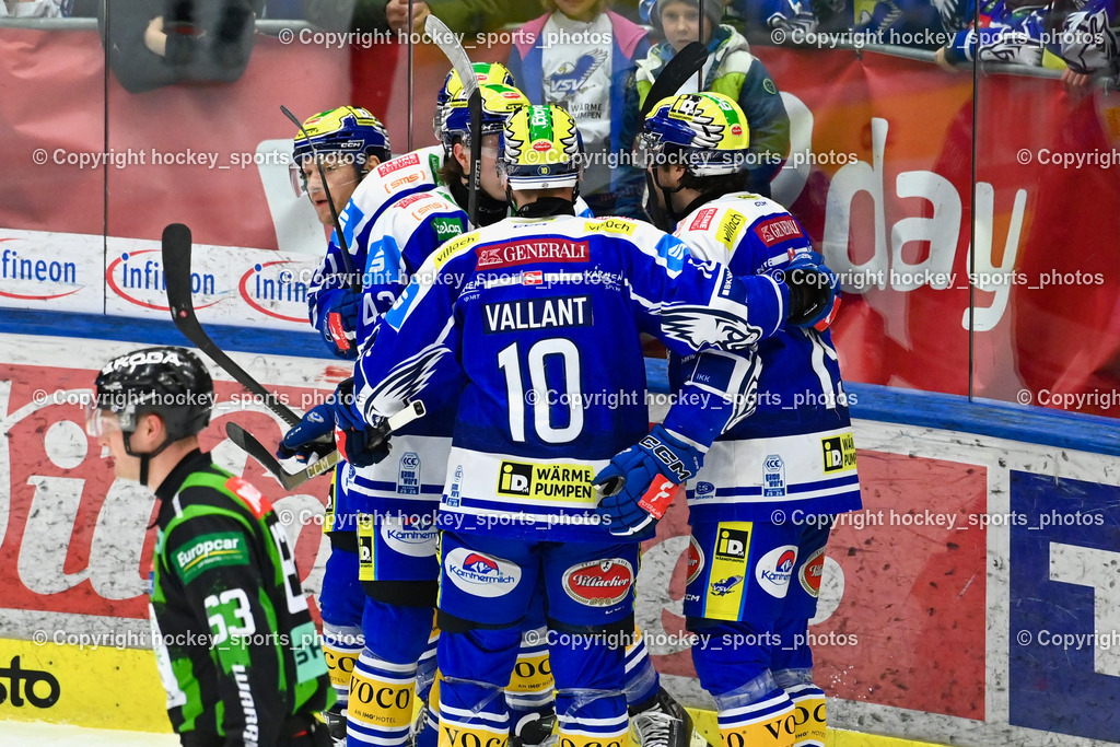 EC IDM Wärmepumpen VSV vs. Pioneers Vorarlberg | #10 Thomas Vallant EC VSV, Jubel EC VSV Mannschaft, #13 Adam Helewka EC VSV, #91 Nick Hutchison EC VSV, #72 John Hughes EC VSV, EC IDM Wärmepumpen VSV vs. Pioneers Vorarlberg, EC IDM Wärmepumpen VSV vs. Pioneers Vorarlberg am 22.02.2026 in Villach (Stadthalle Villach), Austria, (Photo by Bernd Stefan)