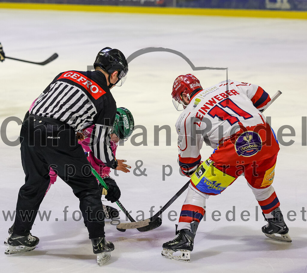 2025-10-24_153_TSV_Erding_gegen_Deggendorfer_SC | Erding, Deutschland, 24.10.2025:Eishockey, Oberliga Süd 2025 / 2026, 11. Spieltag, TSV Erding gegen Deggendorfer SC, Endergebnis: 2:4Curtis Leinweber (Deggendorfer SC, #11)Foto: Christian Riedel / fotografie-riedel.net