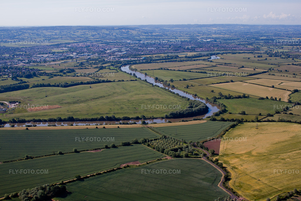 Aerial view: View of the town in Lassington in the state England, Great Britain. – Photo: IMG_40742(39704).jpg taken on 06/11/2011 by Werner Riehm/FLY-FOTO.com – Resolution of the original: 4632 x 3088 px