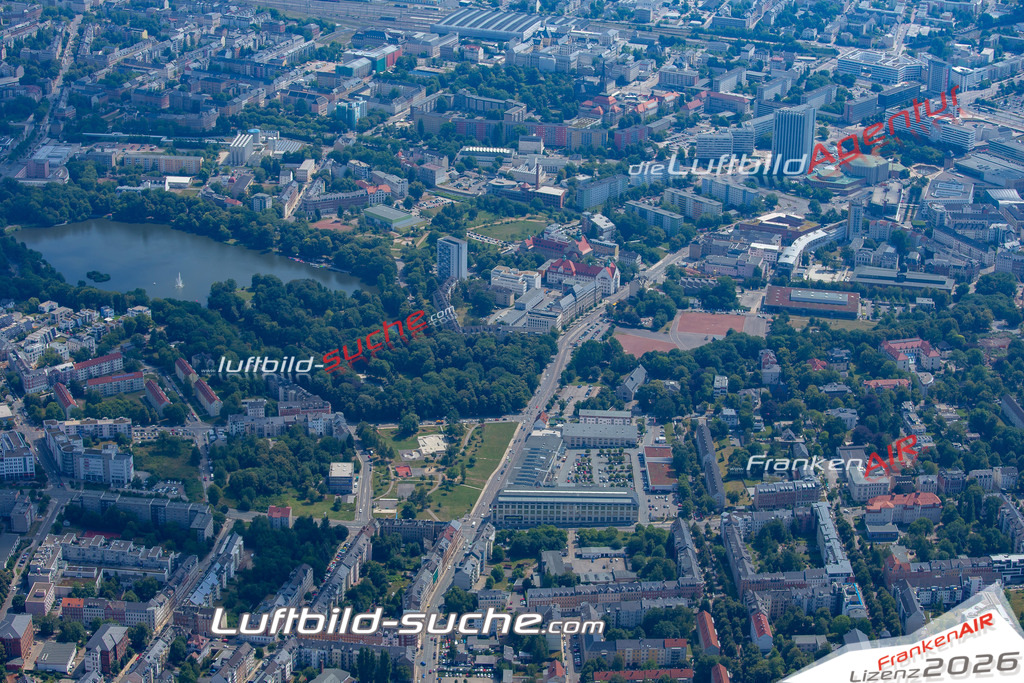 aktuelles Luftbild von Schlossteich Chemnitz - Luftaufnahme wurde 2018 von https://frankenair.de mittels Flugzeug (keine Drohne) erstellt.