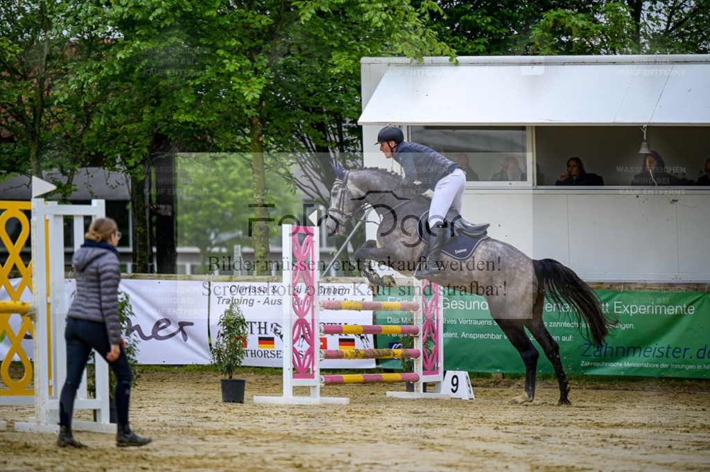 Reitturnier Lienen | Entdecke hochwertige Reitturnierfotos von Foto Oger. Professionell, emotional und authentisch – jetzt Lieblingsmomente im Shop bestellen. - Realisiert mit Pictrs.com