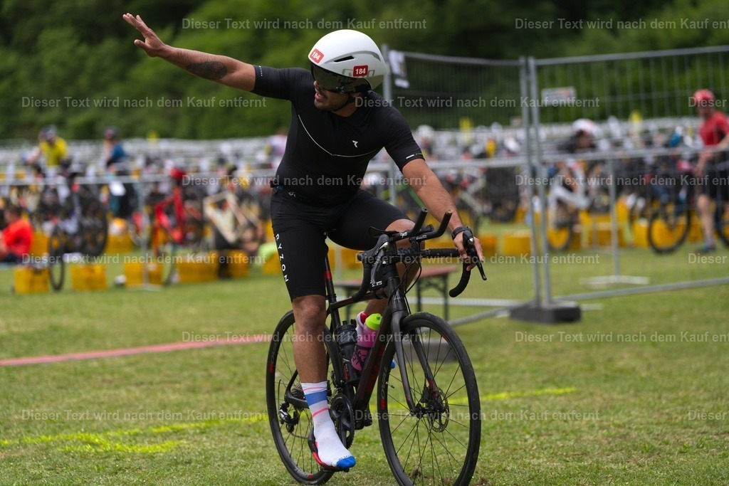 triathlon_wuerzburg_r_2026_06_14-341 | Shop für Fotos von Sportevents z.B. Obstacle Course Racing, OCR, Triathlon, Trail Run und MTB - Realisiert mit Pictrs.com