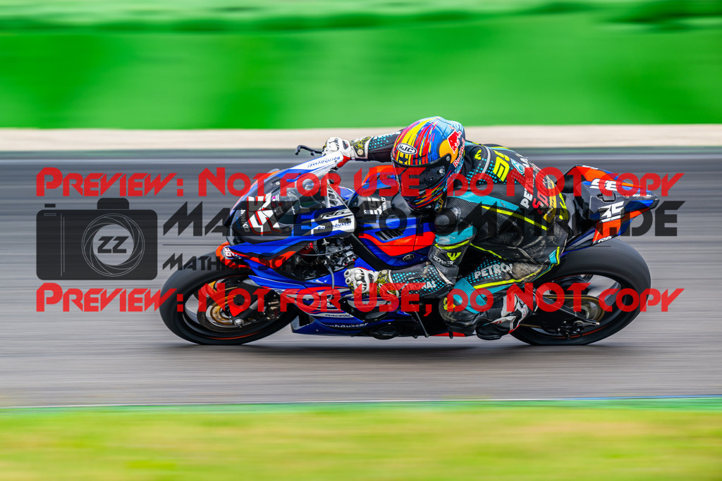 MaZZes_FotoMatrix_240702_6007705_4172 | WEISS