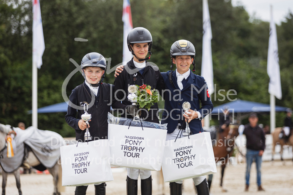 250712_BHO_Pony-L-250 | Deine schönsten Turniermomente als professionelle Fotos! Entdecke hochwertige Pferdesport-Fotografie im Online-Shop. Jetzt Fotos finden & bestellen!