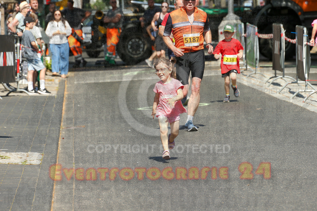 250621_1048_EX1_2639 | Sportfotografie im Rhein-Sieg Kreis, Köln, Bonn, NRW, Rheinland Pfalz, Hessen, etc. Unser Tätigkeitsfeld umfasst den Laufsport vom Volkslauf über den Marathon, Duathlon, Triathon bis zum Ultralauf wie Kölnpfad Ultra oder Schindertrail.