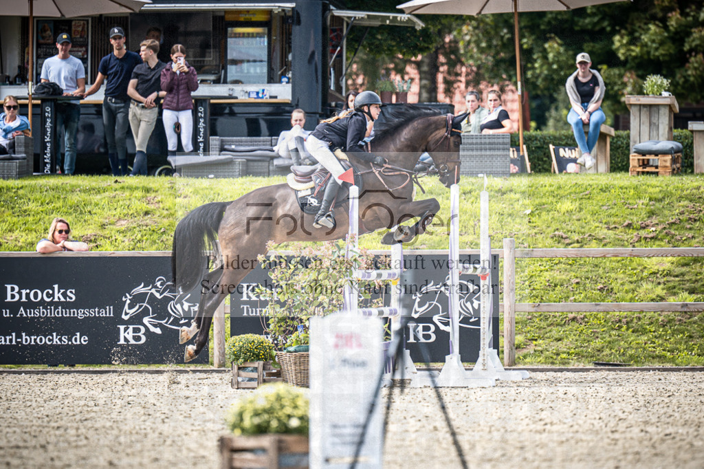 DOS_9263 | Entdecke hochwertige Reitturnierfotos von Foto Oger. Professionell, emotional und authentisch – jetzt Lieblingsmomente im Shop bestellen.Deutschlandweite Turnierfotografie. - Realisiert mit Pictrs.com