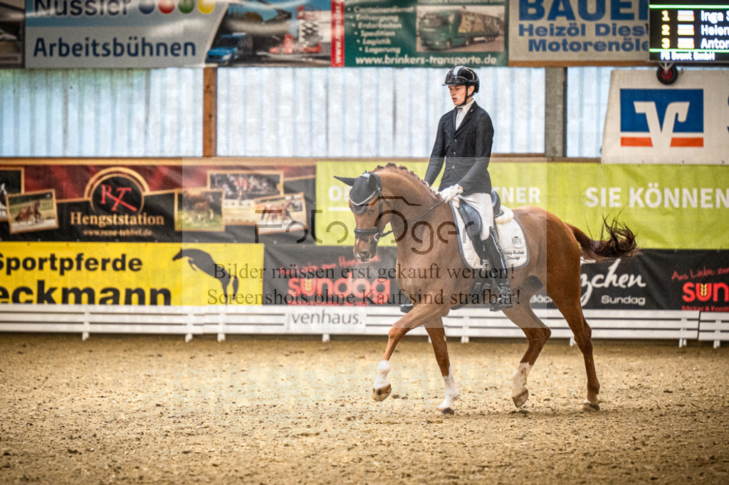 DOS_1002 | Entdecke hochwertige Reitturnierfotos von Foto Oger. Professionell, emotional und authentisch – jetzt Lieblingsmomente im Shop bestellen.Deutschlandweite Turnierfotografie. - Realisiert mit Pictrs.com