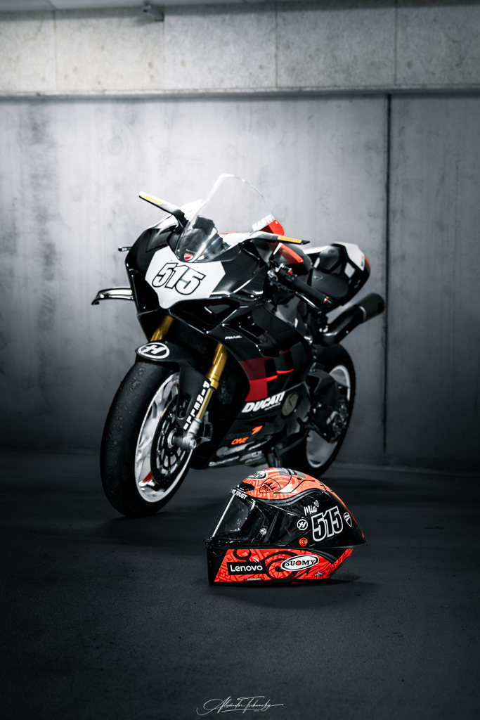 Ducati Panigale V4S | Entdecken Sie die faszinierende Welt von Alexander Tschuncky Arts: Kreative Fotografie, atemberaubende Automobilkunst und hochwertiger Bilderdruck. Lassen Sie sich inspirieren! - Realisiert mit Pictrs.com