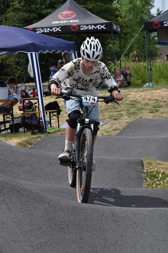 DSC_7228-cam-florian | German Pumptrack Series - Realisiert mit Pictrs.com