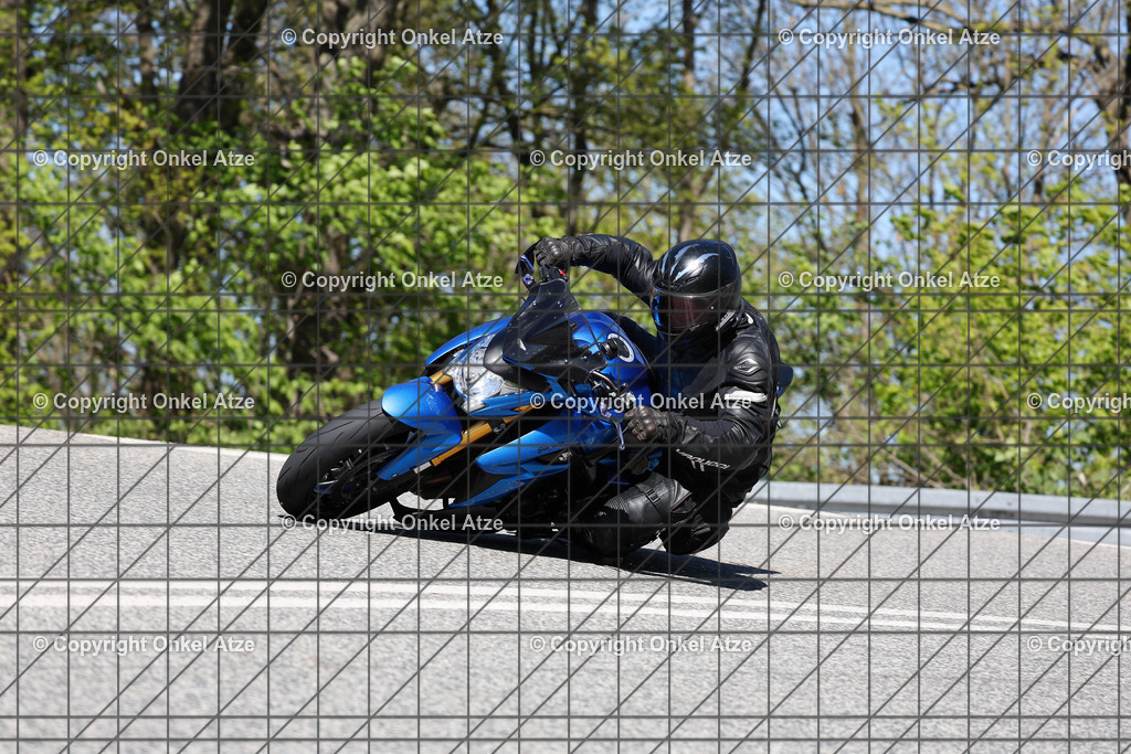 IMG_7273 | Fotograf am Kyffhäuser. Onkel Atze. Kyffhäuser Rennstrecke. Café36. Motorsportfotografie. - Realisiert mit Pictrs.com