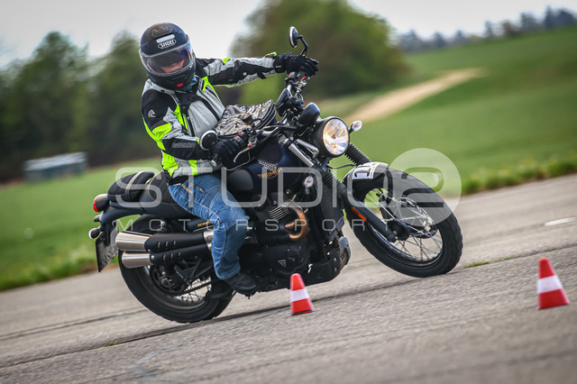 0011-260419_NOE-082_11 | Deine Full-Service-Agentur für ✔️Videoproduktionen und ✔️Motorsportfotografie Jetzt Angebot anfragen!
