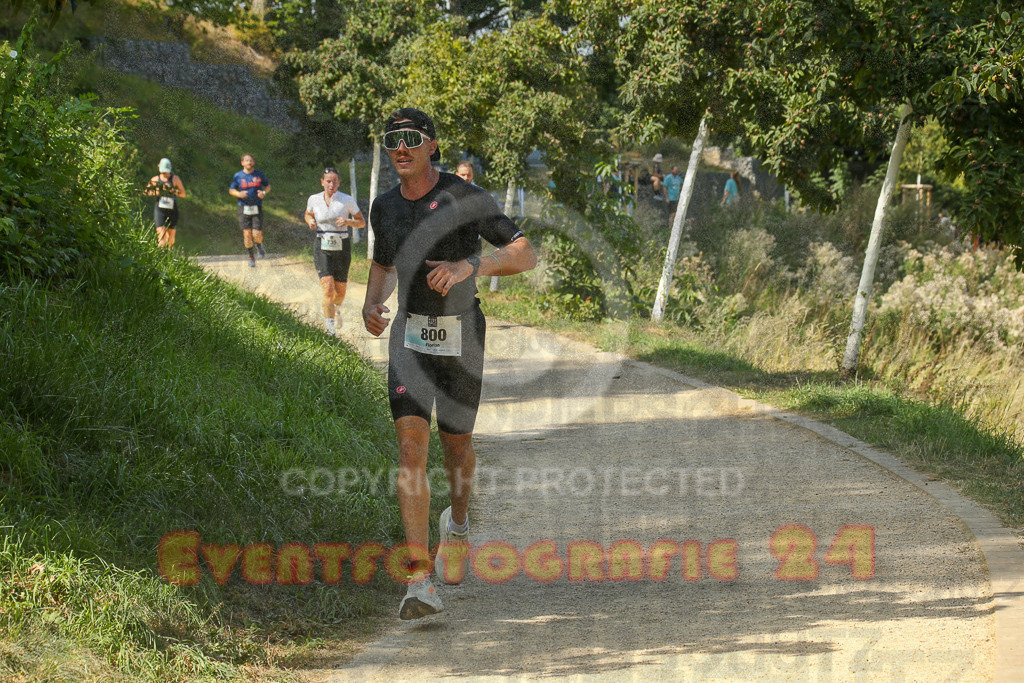 250824_1442_EX1_7238 | Sportfotografie im Rhein-Sieg Kreis, Köln, Bonn, NRW, Rheinland Pfalz, Hessen, etc. Unser Tätigkeitsfeld umfasst den Laufsport vom Volkslauf über den Marathon, Duathlon, Triathon bis zum Ultralauf wie Kölnpfad Ultra oder Schindertrail.