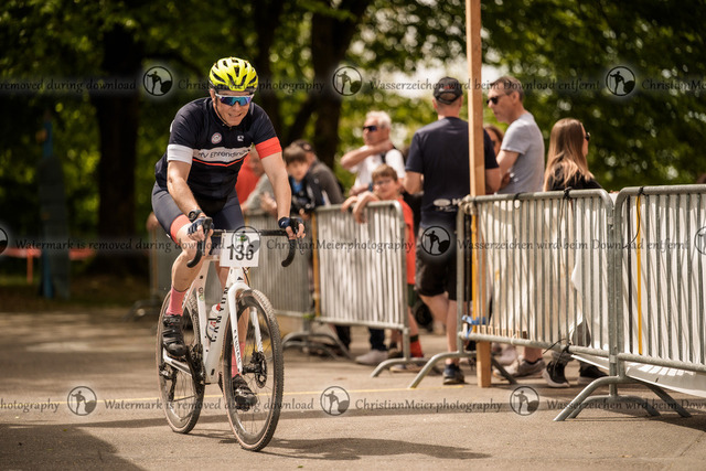 Eierlesen 2026 | Sie wurden bei einem Event oder Sportanlass fotografiert? Hier finden sie ihre Bilder! - Realisiert mit Pictrs.com