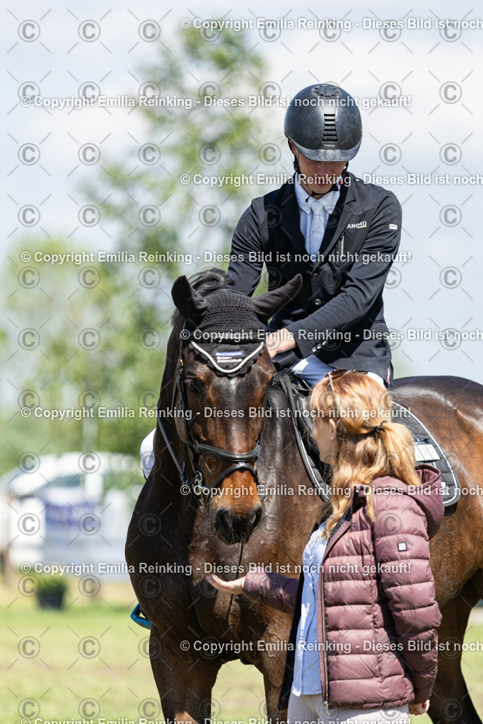 CL5A8060 | Emilia Reinking Fotografie - Realisiert mit Pictrs.com