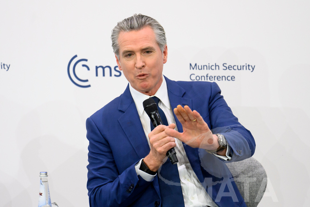 _DWA6472 | MATA IndoCon - Realisiert mit Pictrs.com