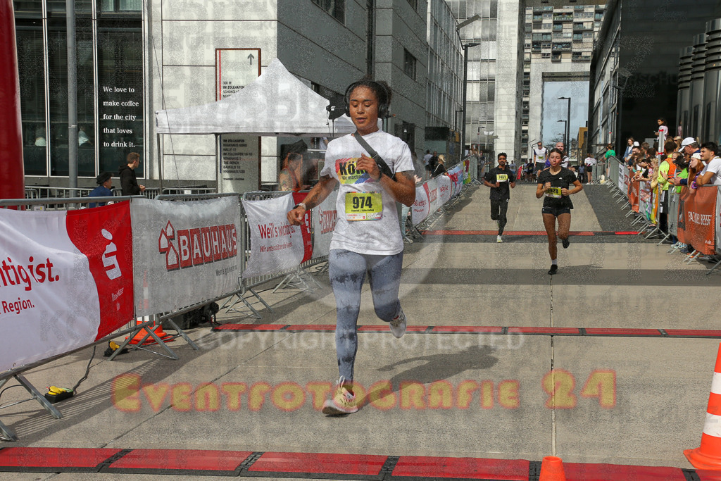 250920_1327_EX1_4686 | Sportfotografie im Rhein-Sieg Kreis, Köln, Bonn, NRW, Rheinland Pfalz, Hessen, etc. Unser Tätigkeitsfeld umfasst den Laufsport vom Volkslauf über den Marathon, Duathlon, Triathon bis zum Ultralauf wie Kölnpfad Ultra oder Schindertrail.