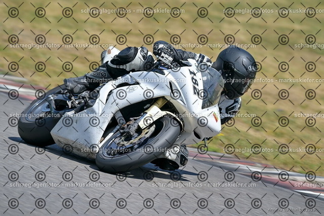 25bt04-1063 | markuskiefer.com - Realisiert mit Pictrs.com