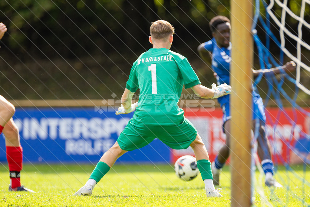 20250920_Picselweb-Fotografie_1R3_0379 | JFV D/A &amp; Stade - VfB Oldenburg0:1 VfB no70:2 VfB no70:3 VfB JFV Eigentor0:4 VfB no70:5 VfB no71:5 JFV no3 Jaric Jimenez-Voss2:5 JFV no9 Janko Sylvester3:5 JFV no16 Damian Elias Mihro Burekovic - Realisiert mit Pictrs.com