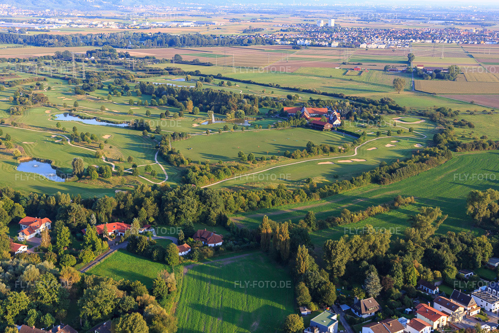 Luftbild: Golfplatz Heddesheim Gut Neuzenhof in Heddesheim im Bundesland Baden-Württemberg in Deutschland. Foto: IMG_103056.jpg vom 28.08.2017 durch Werner Riehm/FLY-FOTO.deGC-Heddesheim