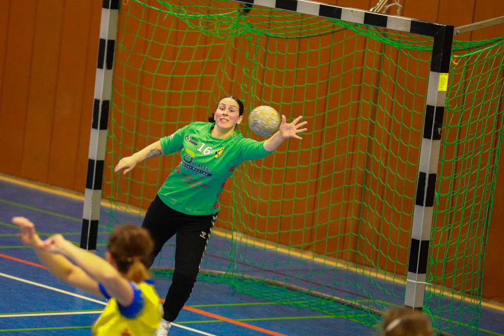 SvSchermbeck_SVN_061225_087 | Bildergalerie von Sport-Ereignissen aber auch von weiteren spannenden Dingen - nicht nur vom Niederrhein. In Anlehnung an den bekannten Spruch von Hanns Dieter Hüsch heißt das Motto: "Niederrhein ist überall".  - Realisiert mit Pictrs.com