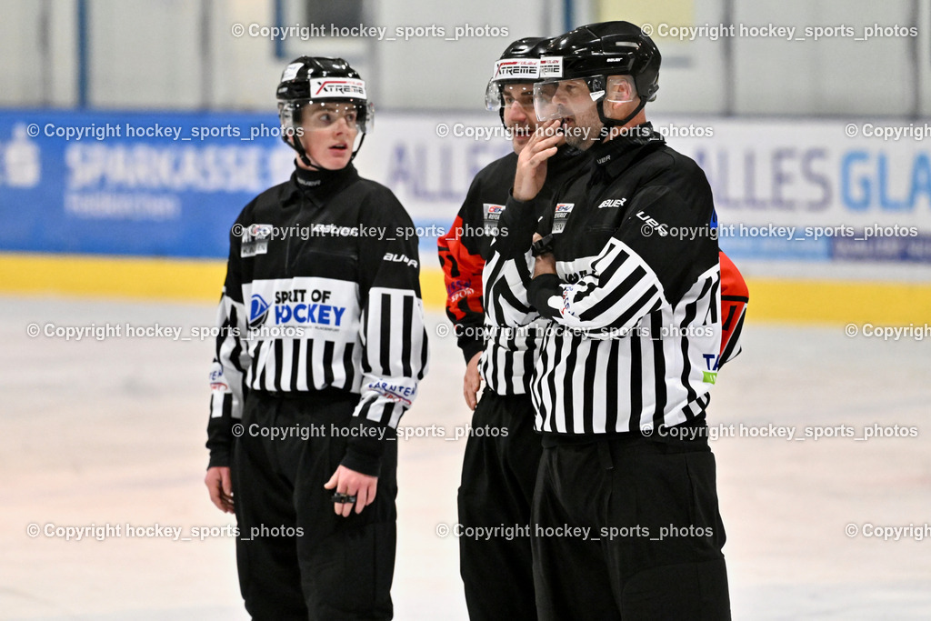 ESC SPARKASSE STEINDORF vs. EV ZELTWEG MURTAL LIONS | Frieser Alexander Referee, WUNTSCHEK Dominik Referee, PODLESNIK Gerald Referee, ESC SPARKASSE STEINDORF vs. EV ZELTWEG MURTAL LIONS, ESC SPARKASSE STEINDORF vs. EV ZELTWEG MURTAL LIONS am 27.12.2025 in Steindorf (Ossiachersee Halle), Austria, (Photo by Bernd Stefan)