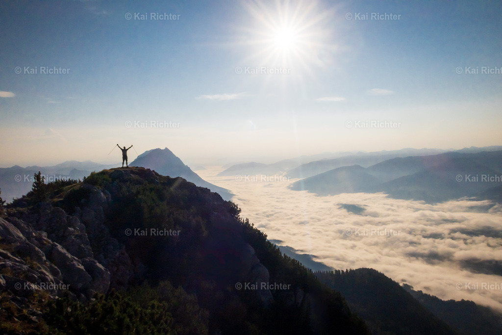 Über den Wolken im Ennstal | Über den Wolken im Ennstal - Realisiert mit Pictrs.com