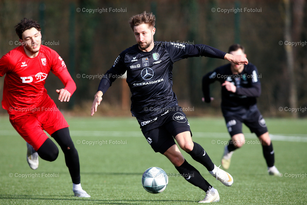 A_LUI_01022025_01 | SPORT FUSSBALL TESTSPIEL ASKOE OEDT 1B-UFC HAMA TRUCKS ROHRBACH-BERG 01.02.2025IM BILD :  FINN RUDEL   (OEDT1B) UND (BENEDIKT SCHAUBMAIER (ROHRBACH) FOTO:FOTOLUI